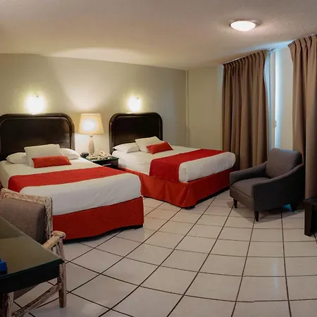 Howard Johnson By Wyndham Guanajuato Leon Avenida Exterior foto