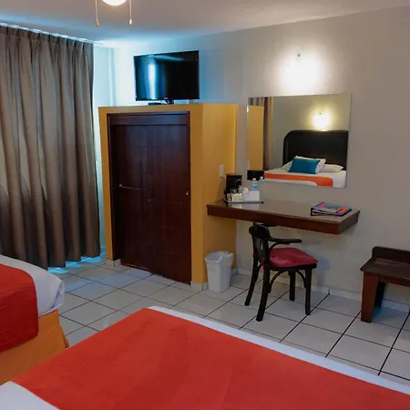 Howard Johnson By Wyndham Guanajuato Leon Avenida Exterior foto